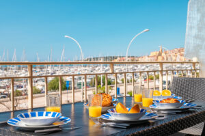 Sea view apartment with terrace