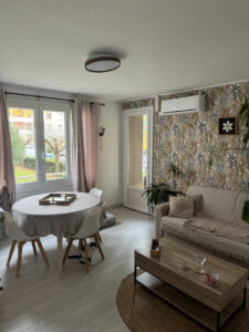 AVIGNON Very nice renovated 2-bedroom apartment with private parking