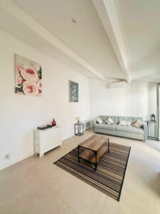 SAINT-REMY DE PROVENCE Charming Bastidon in a haven of peace