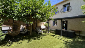 EXCLUSIVITE VEDENE Maison avec très bel extérieur et garage