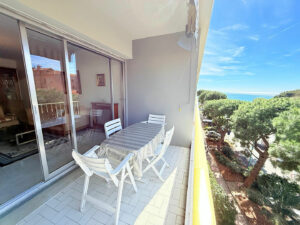 MENTON Apartment with cellar